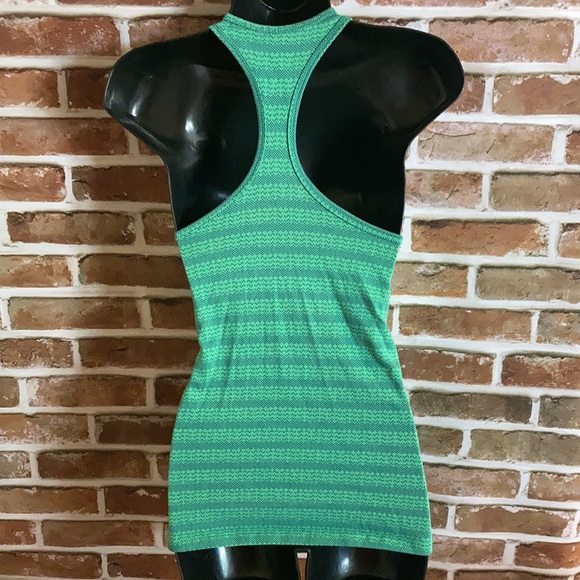 Nike Razor Back Tank (M) - Picture 2 of 3